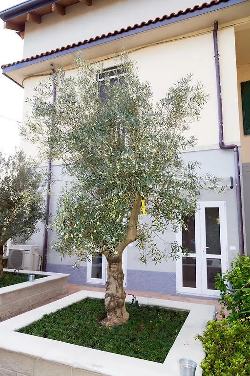 Apartment Appartamenti Leonardo Rho